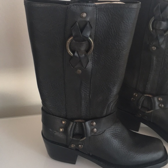 Frye Harness - Picture 3 of 10